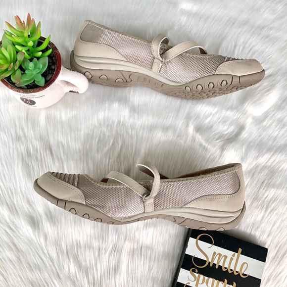 Sketchers Skid Free Sneakers Women’s Size 8 - Picture 6 of 8